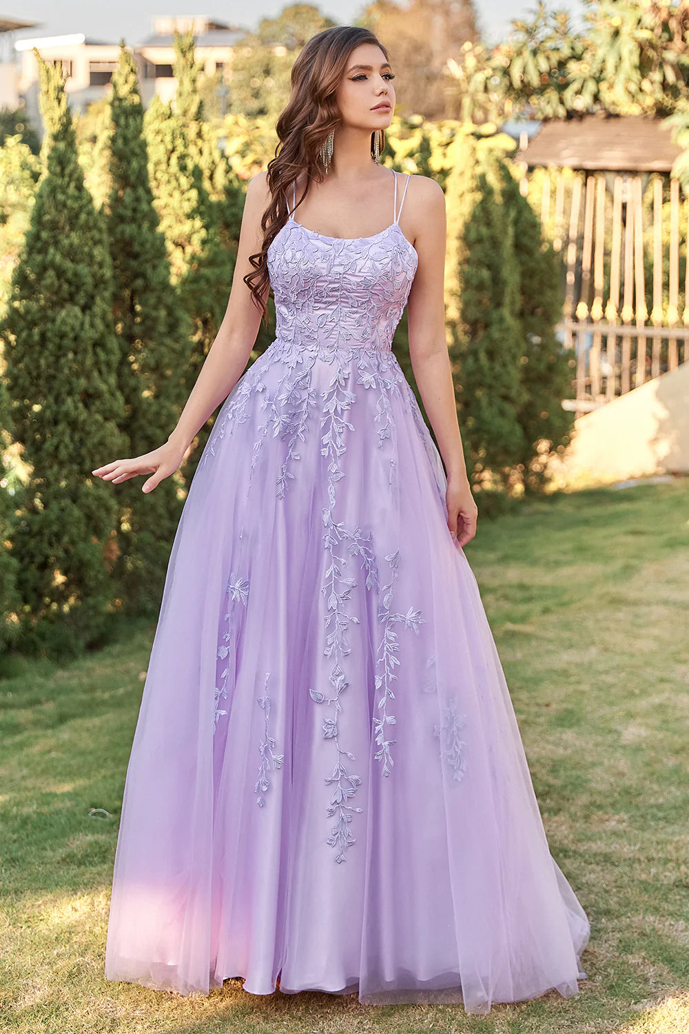 Romantic A-Line Lace Up Tulle Formal Dress with Appliques